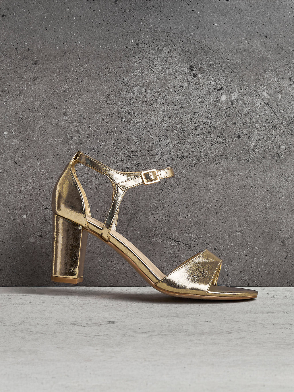 Gold Faux Leather Closed Back Block Heel Sandal – Linzi