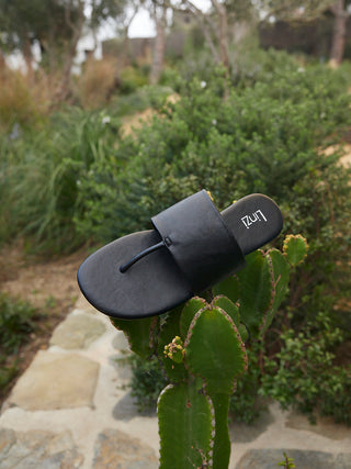 Amara Black Flat Sandals