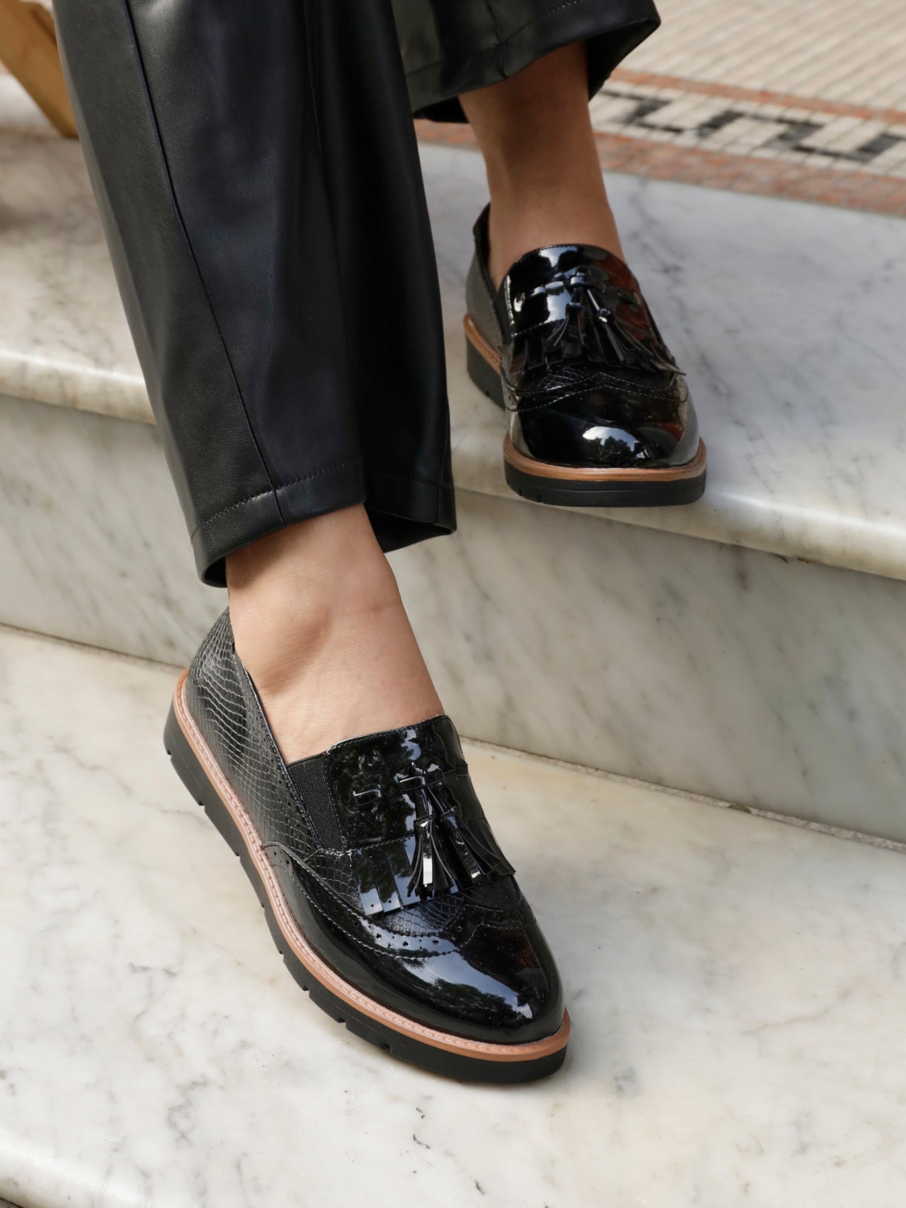 Chaussure Eram Derby Eram Femme Style Porter Derbies Femme ERAM FLEX Black Leather Derbies Derbies