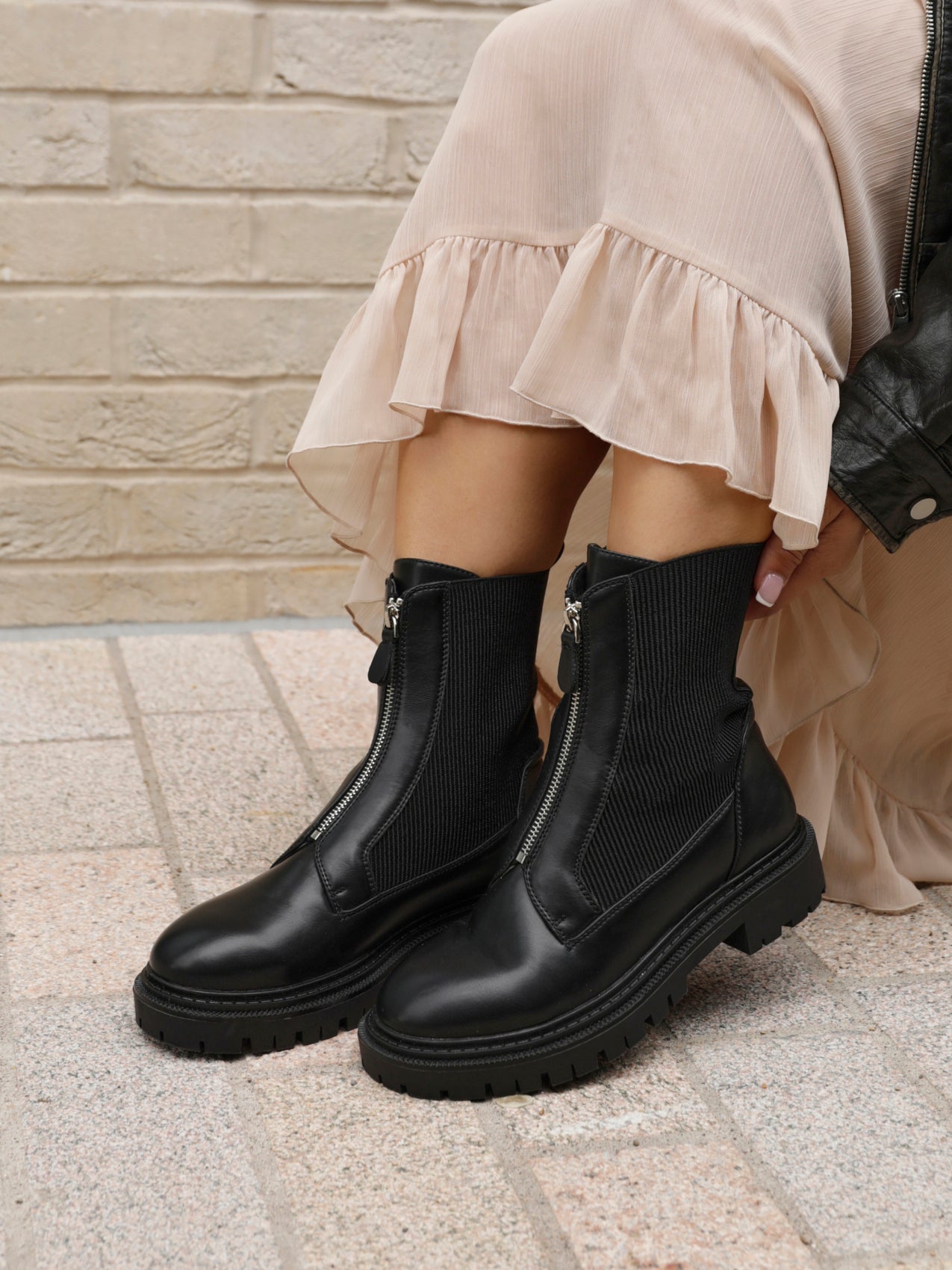 Pearl Gray Rocksolid Home Floor Paint Rust-Oleum® HOME® Interior