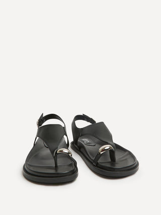 Latch Black Toe Ring Flat Sandals