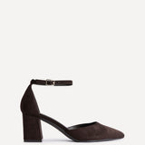 Manifest Brown Court Heels