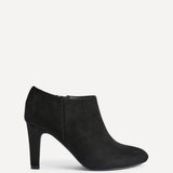 Wise Black Low-Cut Heeled Boots