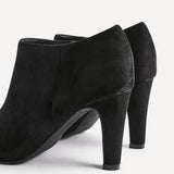 Wise Black Low-Cut Heeled Boots